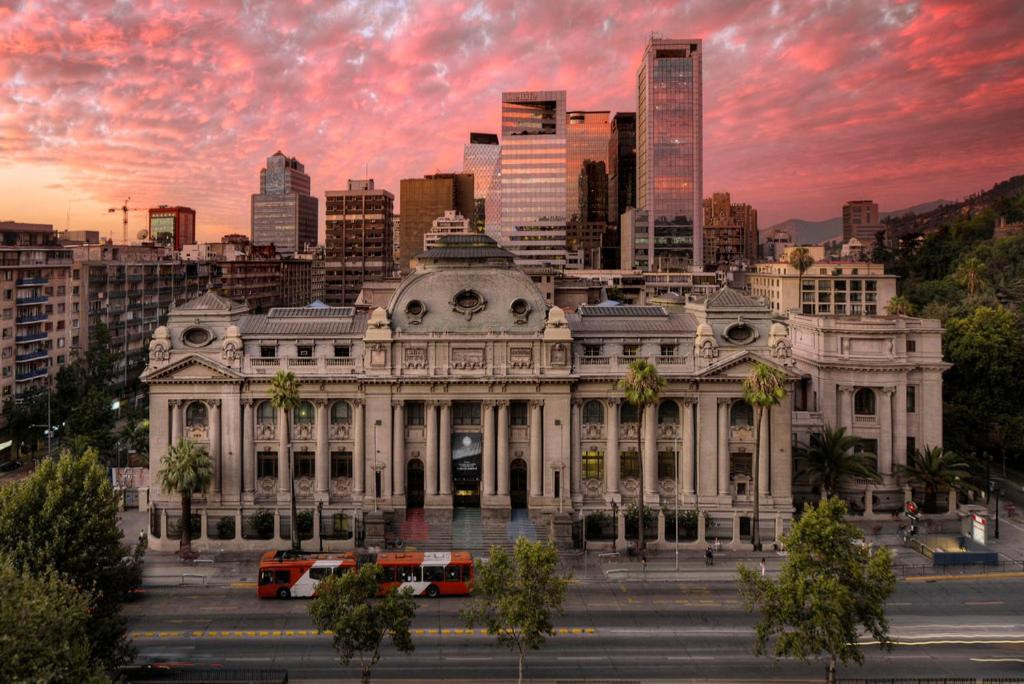 Apartament Depto 707 Excelente Ubicacion Metro Sta Lucia, Barrio Paris Londres Centro Santiago de Chile Zewnętrze zdjęcie